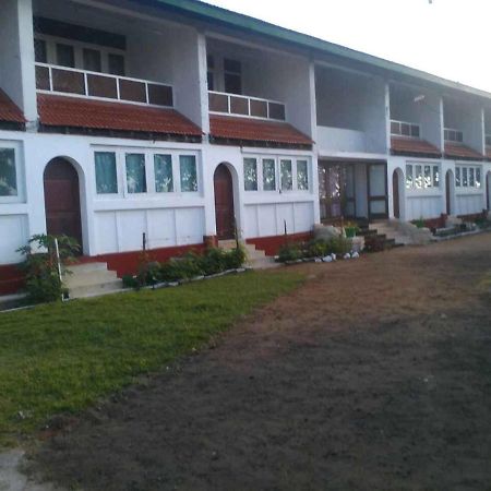 New Rest House Sea View Hotel Негомбо Экстерьер фото